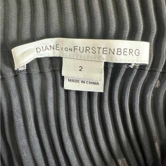 Diane Von Furstenberg Mikino Printed Chiffon Tunic Dress Black Polka Dot Sz 2 - Picture 6 of 9